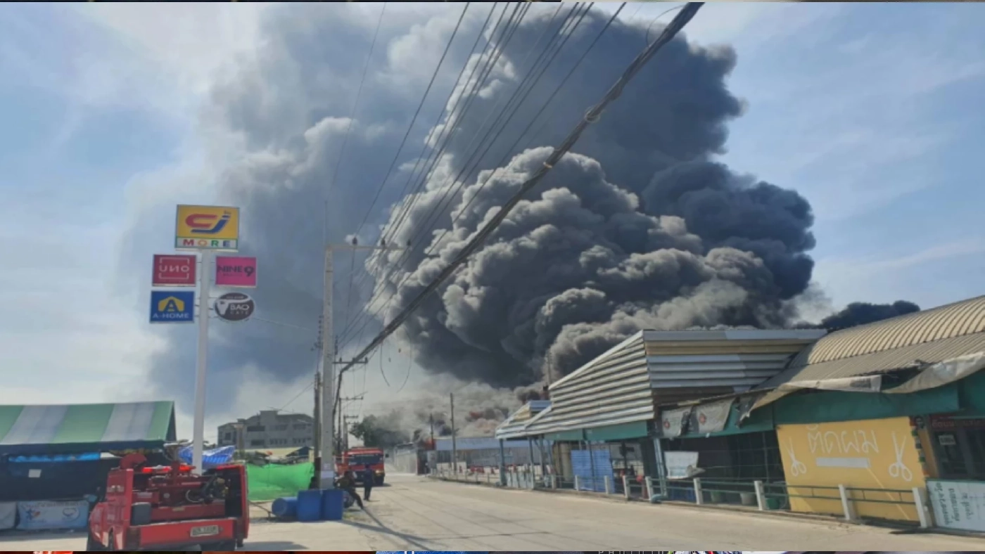 จับแล้วมือเผาคลังน้ำมันย่านอ้อมใหญ่ ที่แท้เป็นพนักงานสาวอ้างแค้นถูกด่า