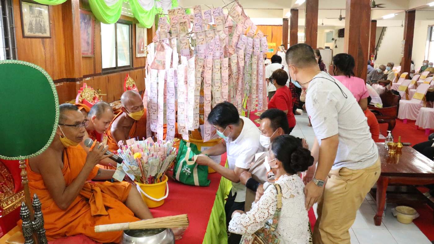 ถวายโบสถ์ ศาลาการเปรียญ เมรุ ให้วัดสุสานถูกน้ำลำตะคองไหลท่วมซ้ำซาก