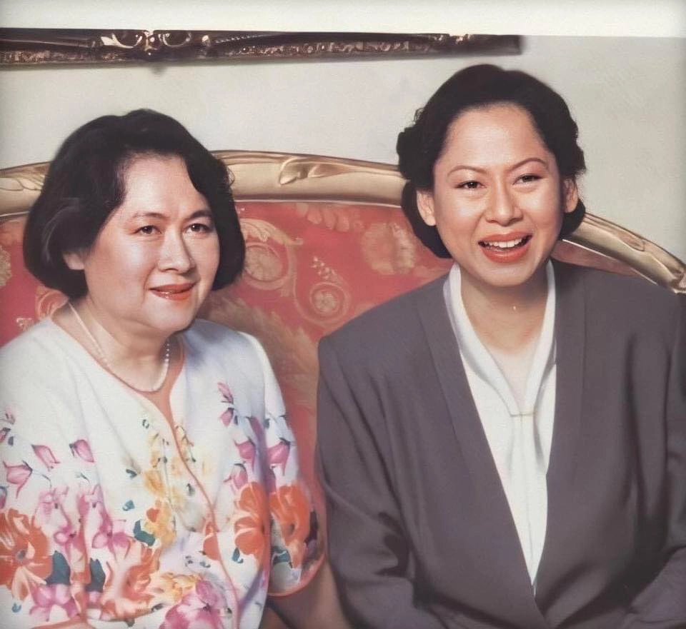 ๑๑ พฤศจิกายน ๒๕๖๔ เนื่องในวันคล้ายวันเกิดท่านผู้หญิงทัศนาวลัย ศรสงคราม