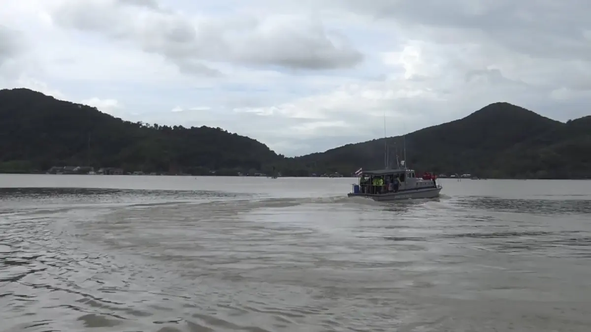 เร่งค้นหานักประดาน้ำสูญหายอีก 1 ชีวิต เหตุเรือสปีดโบ๊ทล่มกลางทะเล