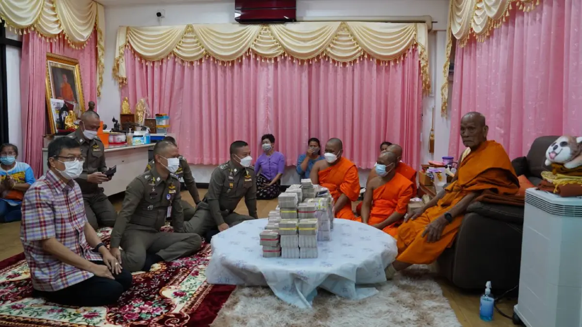 ผบช.ก. นำเงิน 63 ล้านคืนวัดห้วยด้วนหลังตามยึดคืนมาได้
