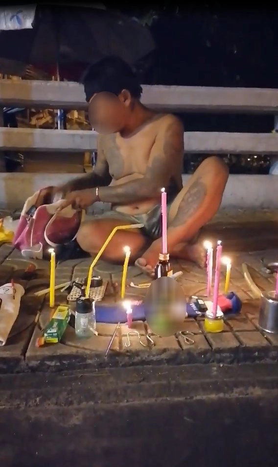 ผงะ! หนุ่มวางขาย "อุปกรณ์เสพยา" มือสอง แถมรีวิวให้ดู 