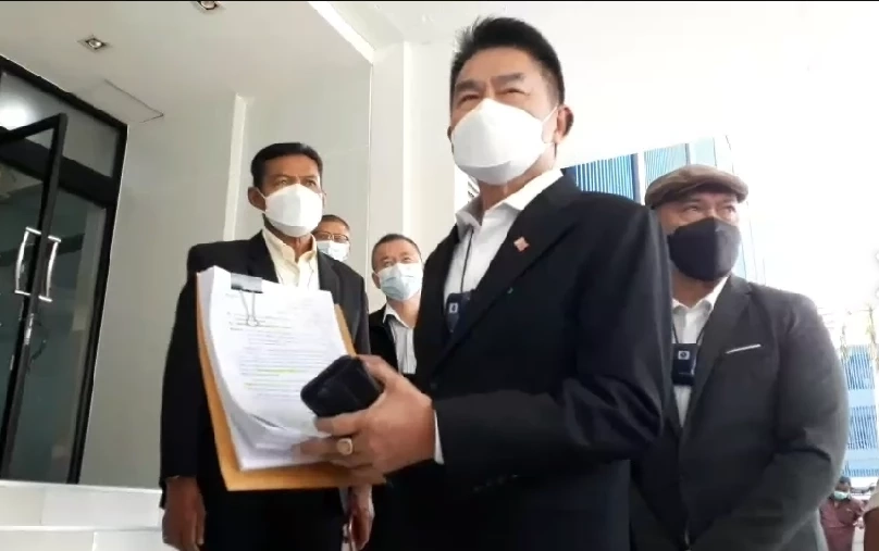 "ผู้การแต้ม" แจ้งเอาผิด "สันธนะ" หมิ่นประมาท เรียก 50 ล้าน ปมอ้างเอี่ยวบ่อน