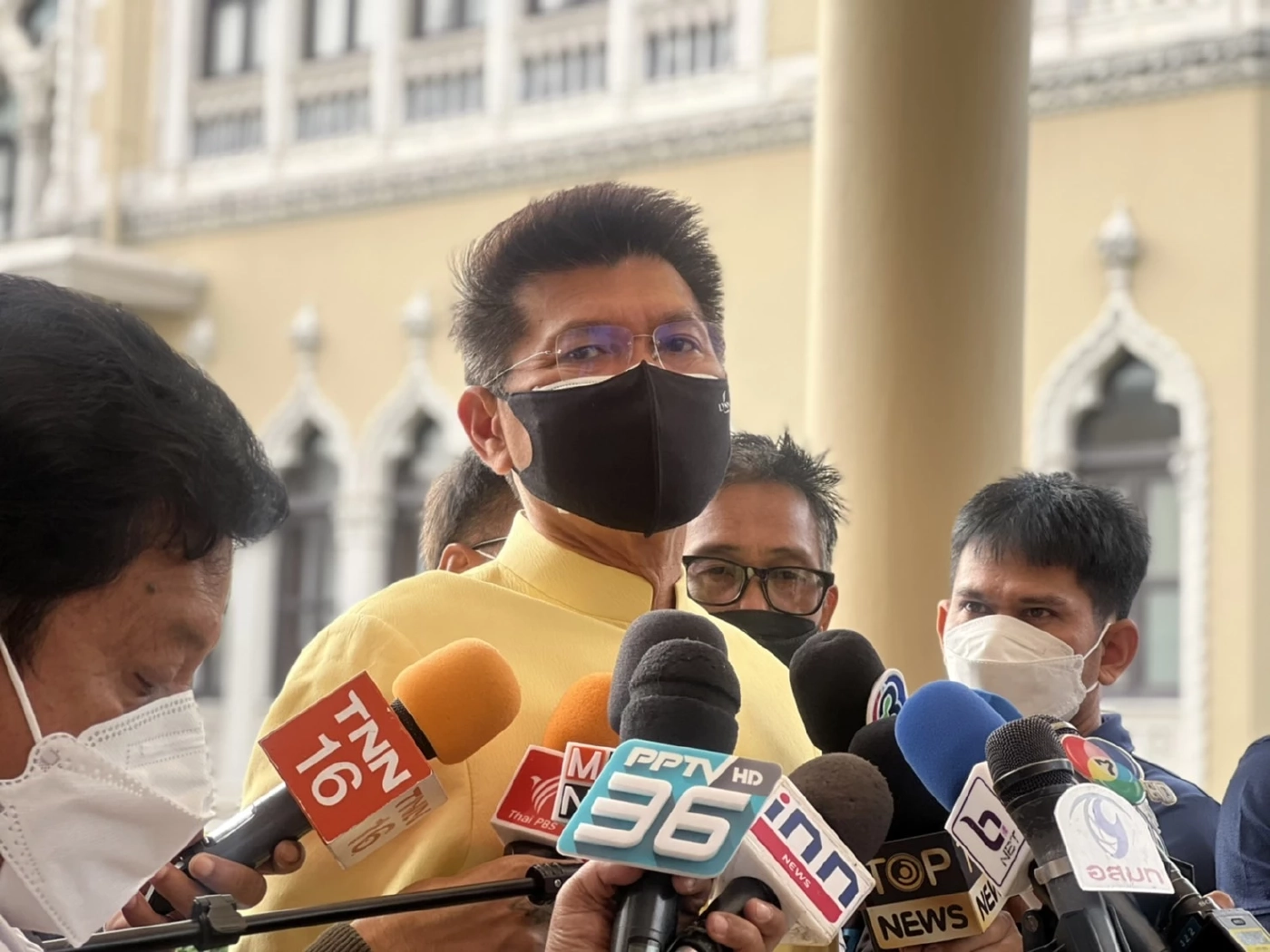 "สาธิต"แจ้งข่าวดีอสม.รับค่าตอบแทนต่ออีก 6 เดือน ชงครม.ลดประเทศเข้าไทย