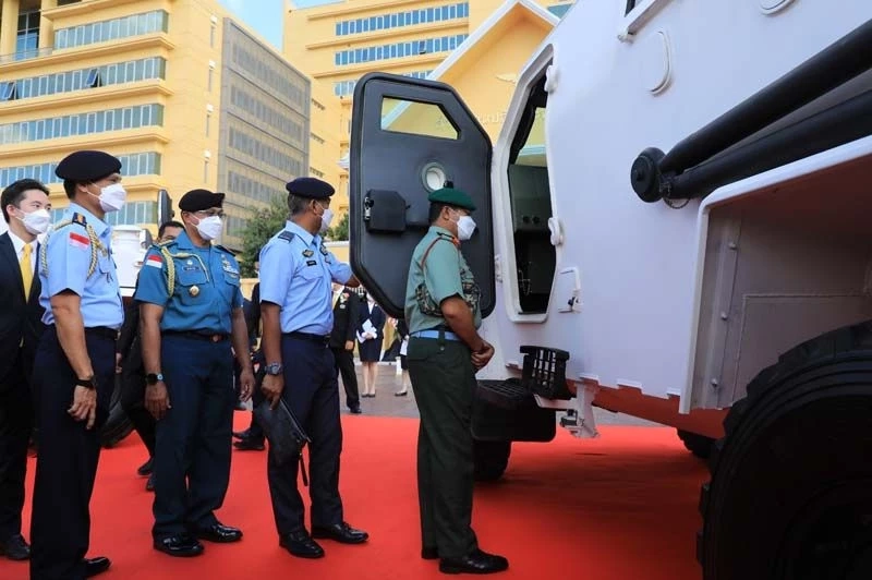 ถึงมือแล้ว! ไทยส่งมอบยานเกราะล้อยาง 15 คันให้ภูฏาน