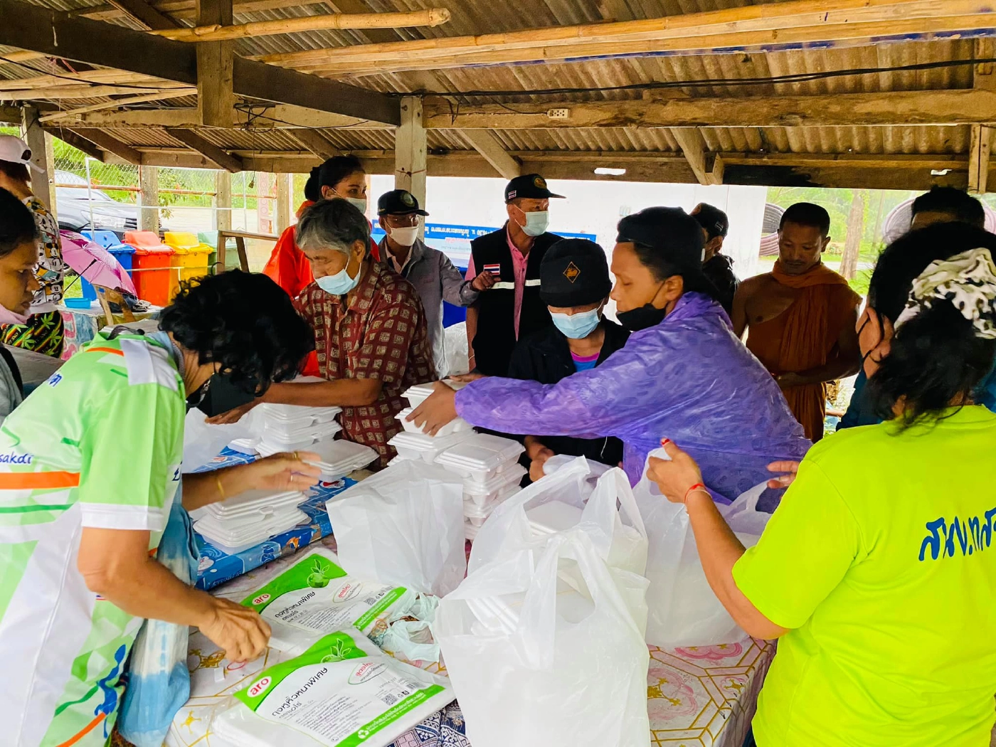 น้ำท่วม จ.ชุมพร เสียชีวิตแล้ว 2 รายไฟฟ้าช็อต