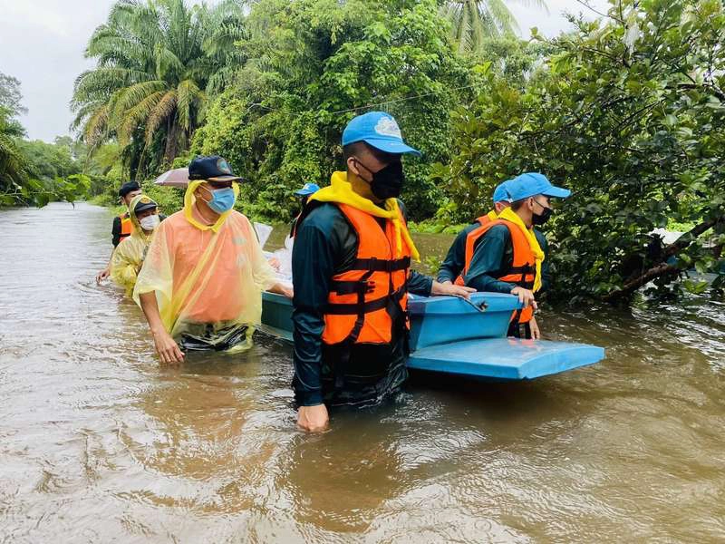 จังหวัดชุมพร เปิดการจราจรแล้วหลังน้ำลด