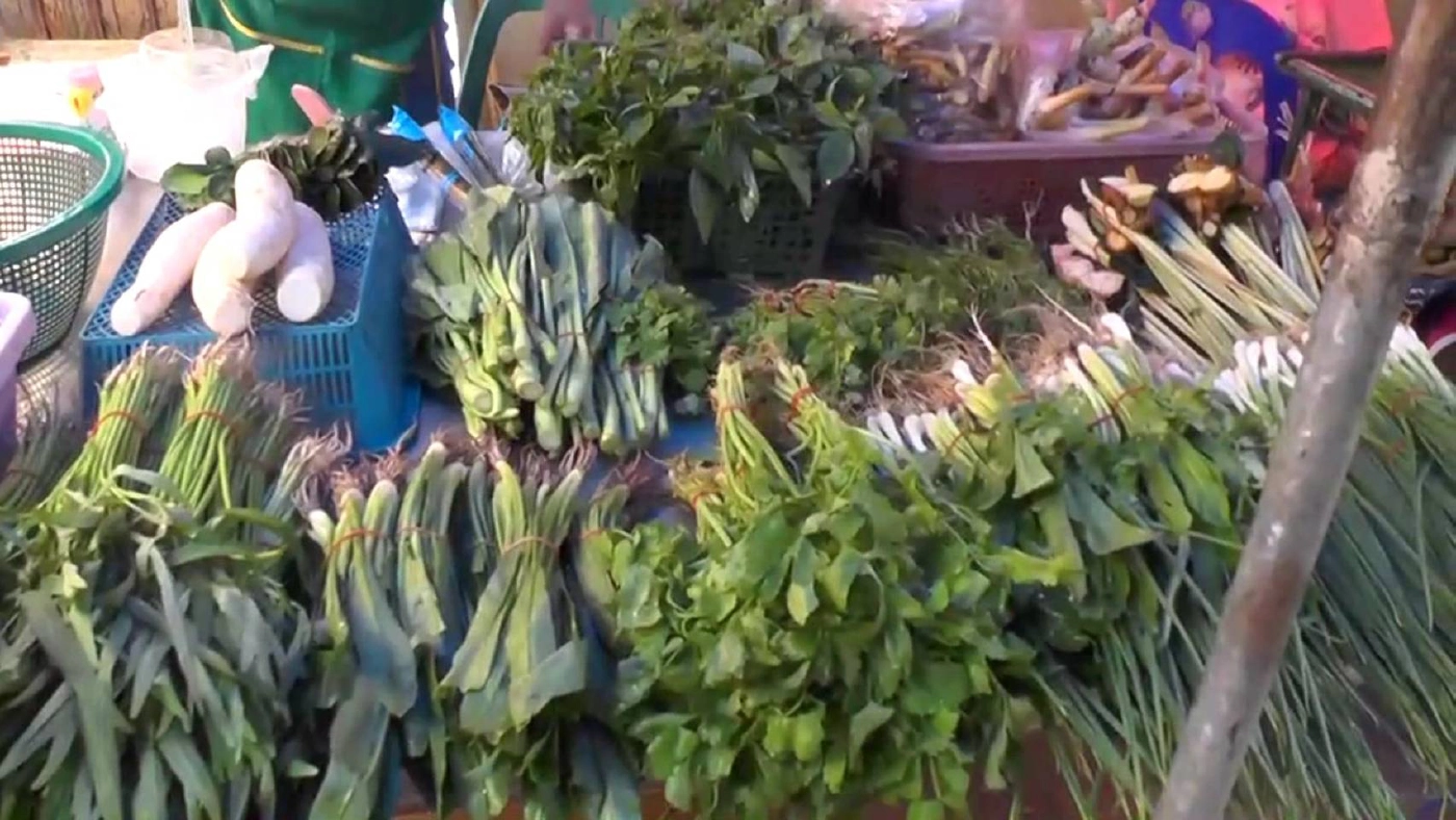 ผักสดขาดตลาดราคาพุ่งไม่หยุดผักชีแพงสุด กก.ละ 250