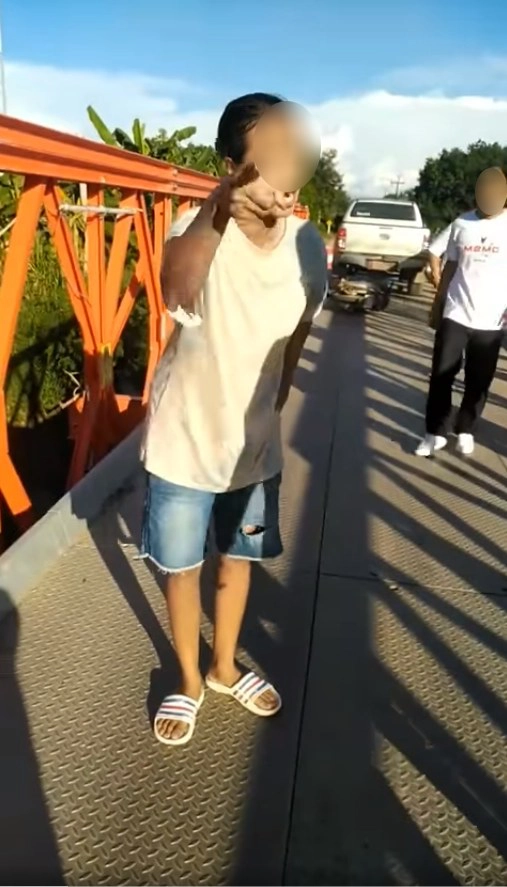 วัยรุ่นเถียงเดือดมนุษย์ป้า หวิดวางมวยฟาดปาก 