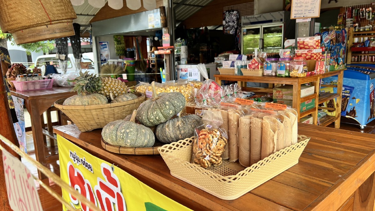 ชาวบ้านผวาโควิดระบาดครู-นักเรียน"โนนสมบูรณ์"