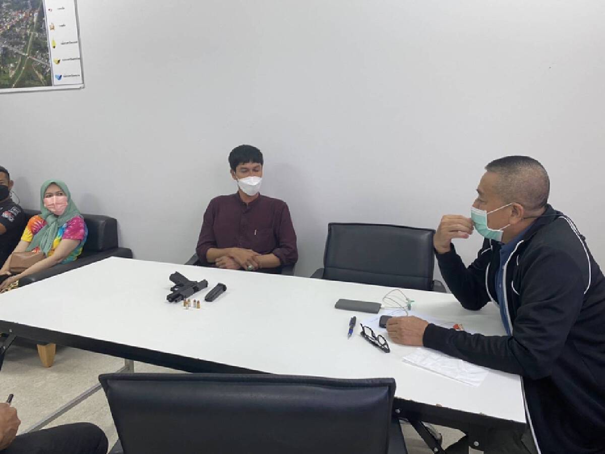 ยิงทะลุเก๋ง 2 นัดดับ คาดขัดแย้งยาเสพติด