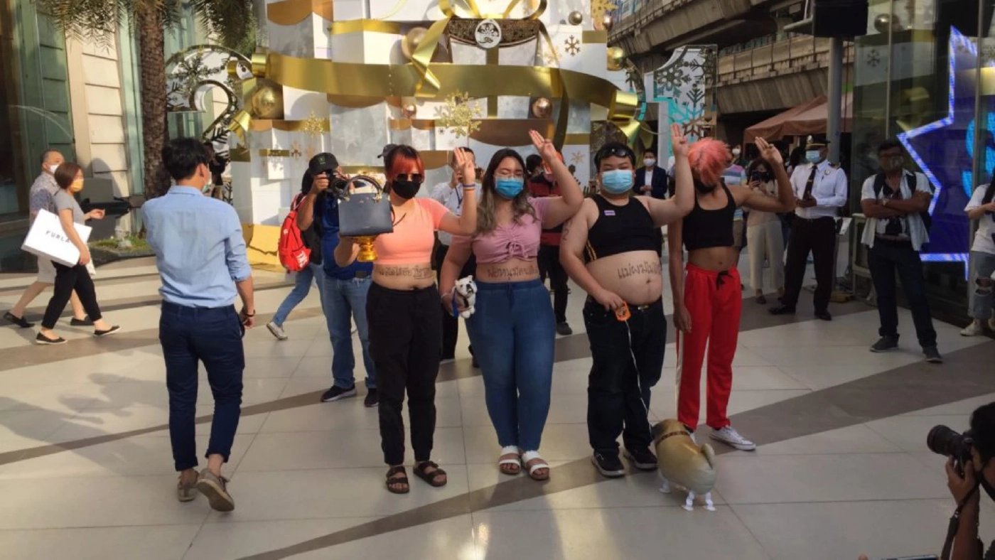 "รุ้ง ปนัสยา" เผยเหนือความคาดหมายหลังถูกศาลไม่ให้ประกันต้องนอนคุก