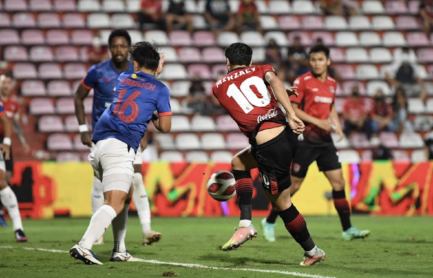 "พ็อพพ์"ซัดเบิ้ลพาเมืองทองอัดเชียงใหม่2-0