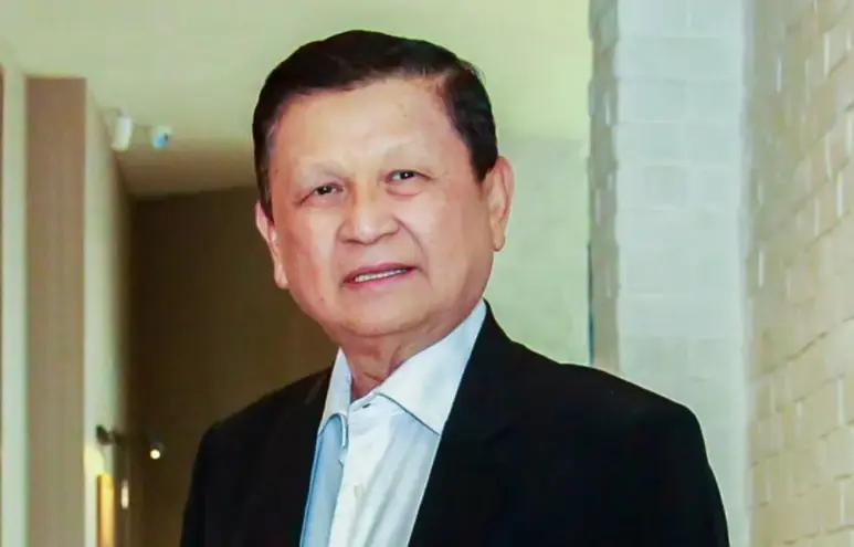 นายอภิชาติ ไพรรุ่งเรือง นายกสมาคมขนส่งทางบกแห่งประเทศไทย