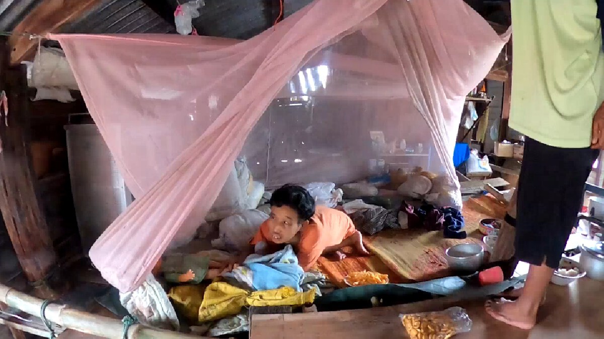 น้ำท่วมทุ่งชาวบ้านยังอ่วมตัดขาดโลกภายนอก
