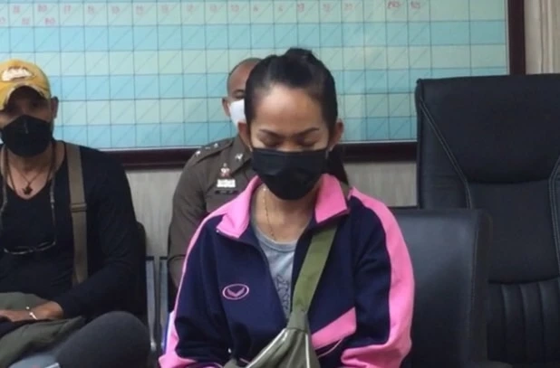 นส พันทอง มหาชัย อายุ 41 ปี พนักงานงานร้าน ที่ถูกอาวุธมีดจี้คอ