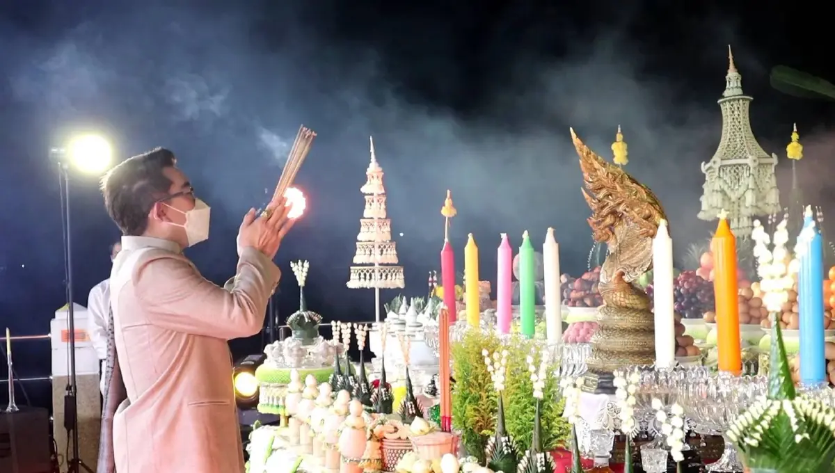 “ดีเจบุ๊คโกะ”รำแก้บนพญาศรีสัตตนาคราช หลังอธิษฐานรับงานใหญ่สมหวัง
