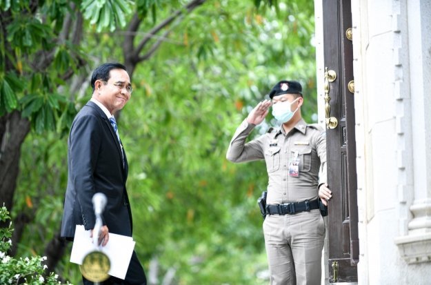 พล.อ.ประยุทธฺ์ จันทร์โอชา นายกฯ และ รมว.กลาโหม
