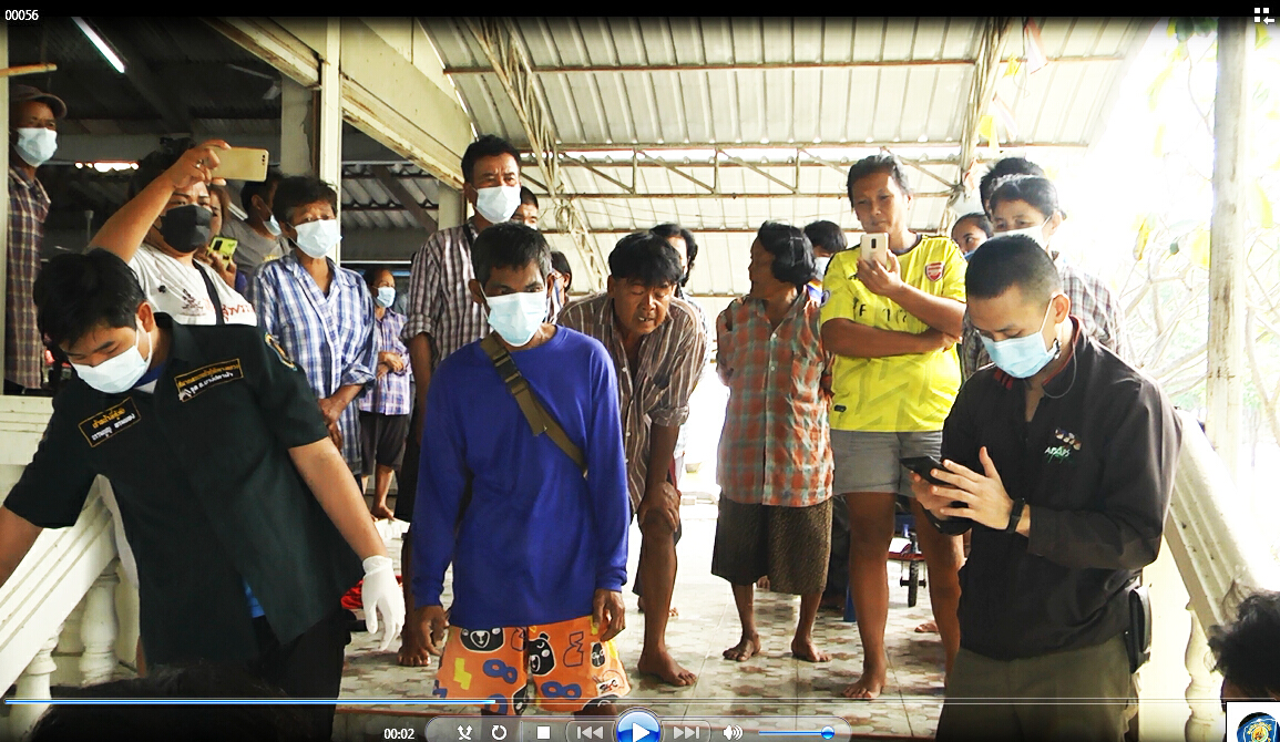 สลดพระว่ายน้ำไม่เป็น ขับเรือบิณฑบาตฝ่าน้ำท่วม ล่มจมน้ำมรณะ