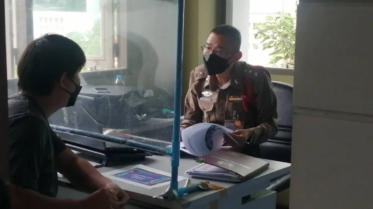 หนุ่มฟรีแลนซ์หอบหลักฐานแจ้งความ หลังถูกหลอกโอนเงินซื้อโน๊ตบุ๊คหมื่นกว่า