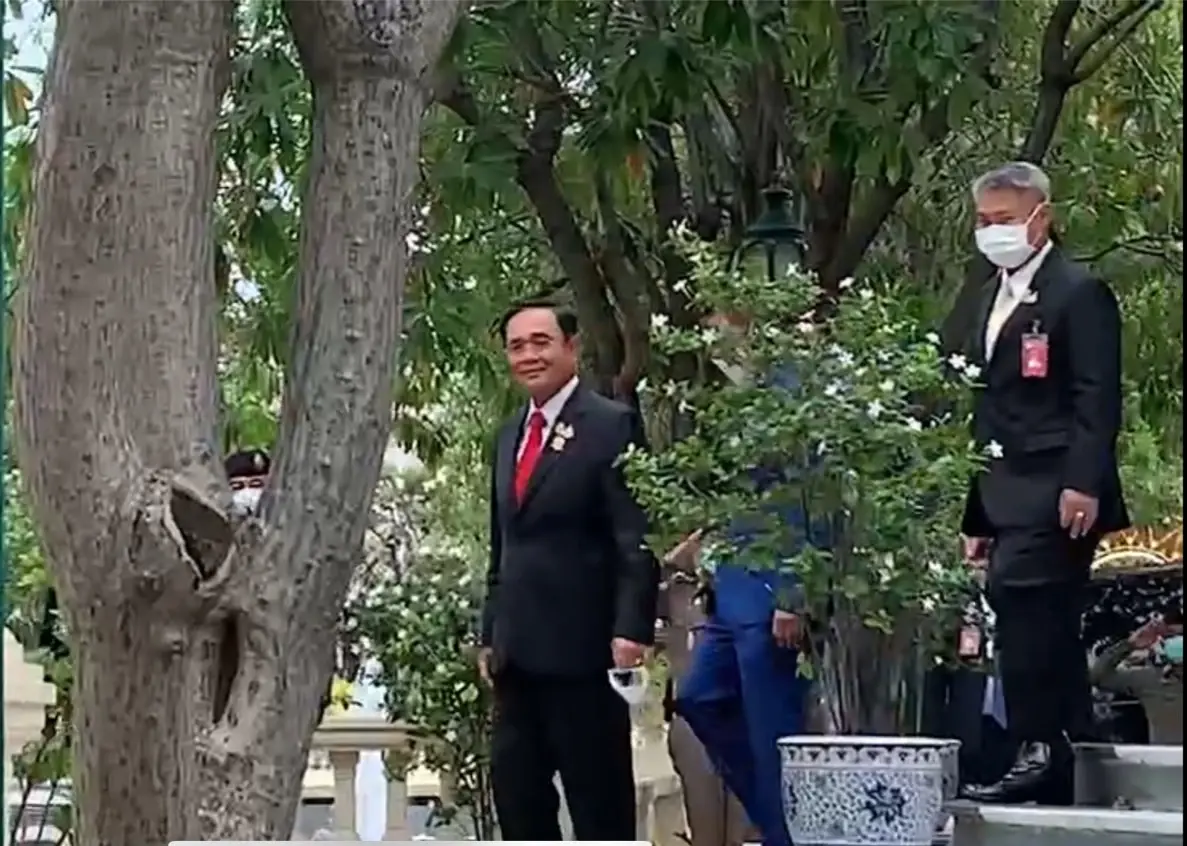 นายกฯ เมินตอบปมสหรัฐฯไม่เชิญไทยร่วมประชุมสุดยอดเพื่อประชาธิปไตย  