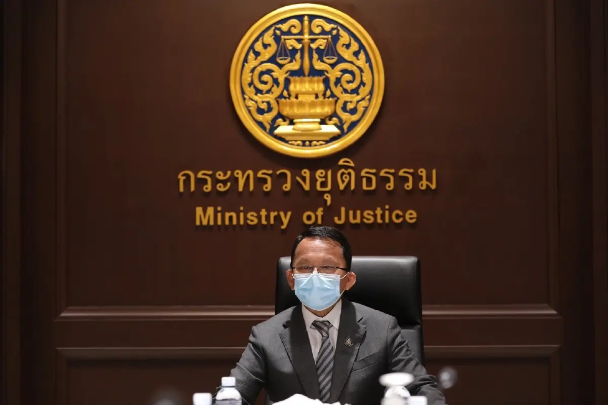 "รมว.ยุติธรรม" ถก "หมอพรทิพย์" เล็งข้อเสนอปฏิรูประบบรวบรวมหลักฐาน