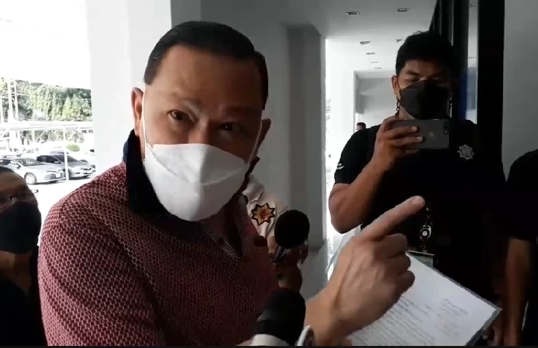 นายสันธนะ ประยูรรัตน์ 