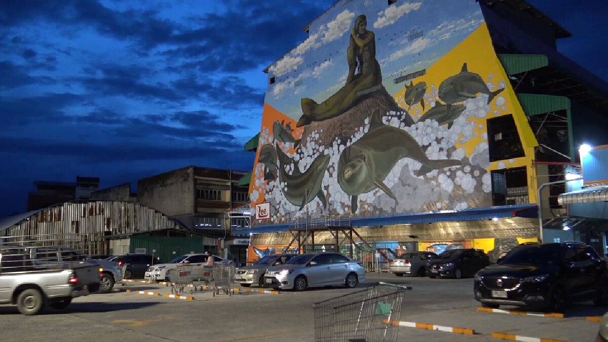 ติดตั้งไฟส่องสว่างสนามกีฬา  “Street Art” ใหญ่ที่สุดในประเทศไทย