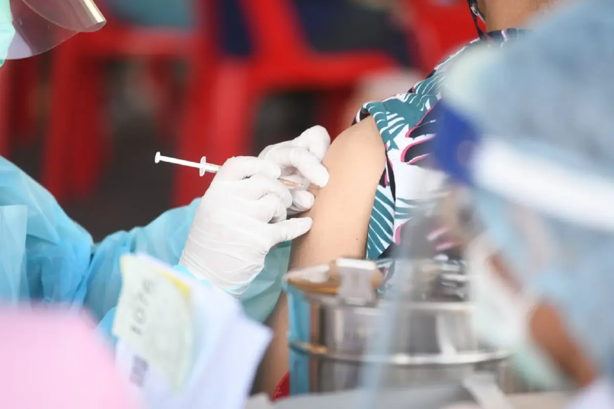 เร่งฉีดวัคซีน สร้างภูมิคุ้มกัน โควิด-19