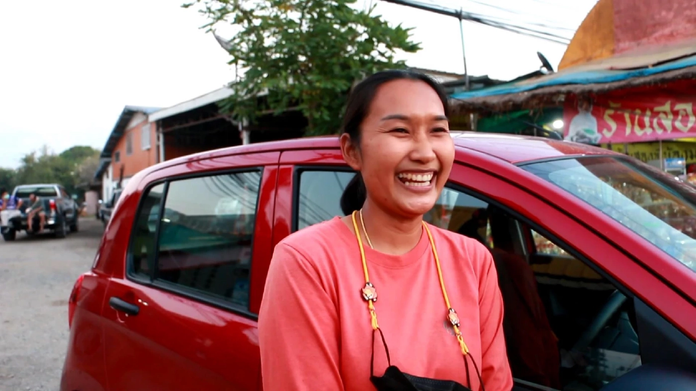 แม่ค้าขายมะขามหวาน ดวงเฮง ซื้อกล่องสุ่มทอง5หมื่นได้รถยนต์ซูซูกิของแถม