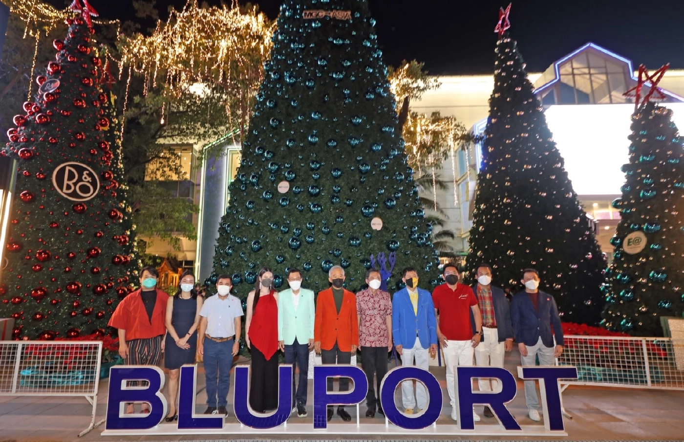 “สุวัจน์”กระตุ้นเศรษฐกิจ เปิดไฟสวนคริสต์มาส รับเปิดเมืองหัวหิน