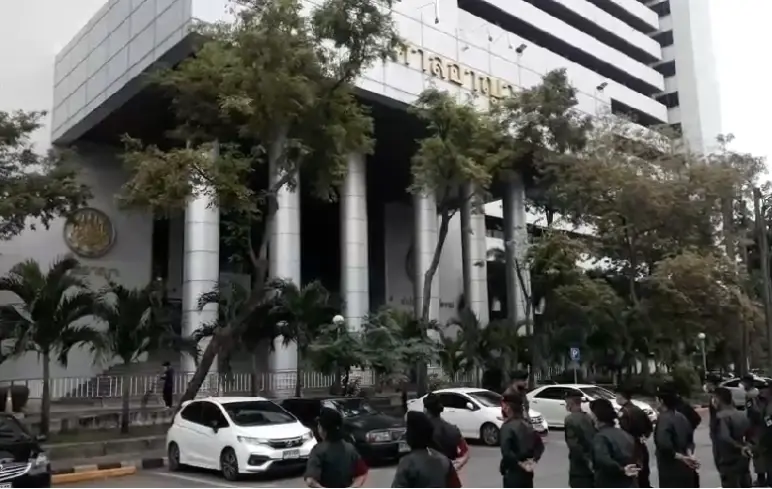 ทนายวอนศาลออกหมายเรียกเอกสารใช้ต่อสู้คดีปักหมุดสนามหลวง