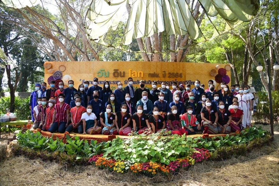 “โคก หนอง นาโมเดล” ทางรอดสู่ “ความยั่งยืน” ด้วย “ความพอเพียง”