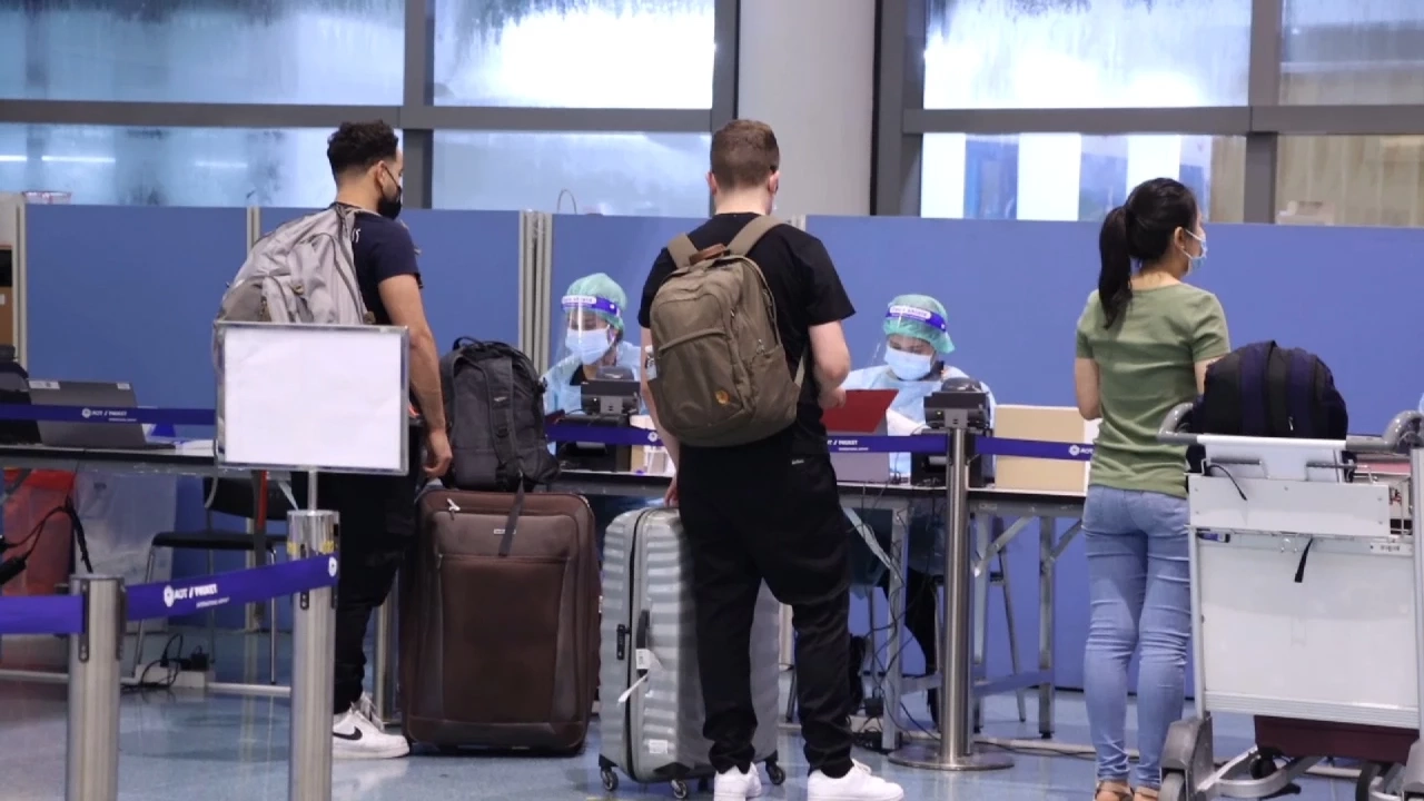 สสจ.ภูเก็ตยืนยันผลตรวจพบสายพันธุ์โอมิครอน  4 ราย