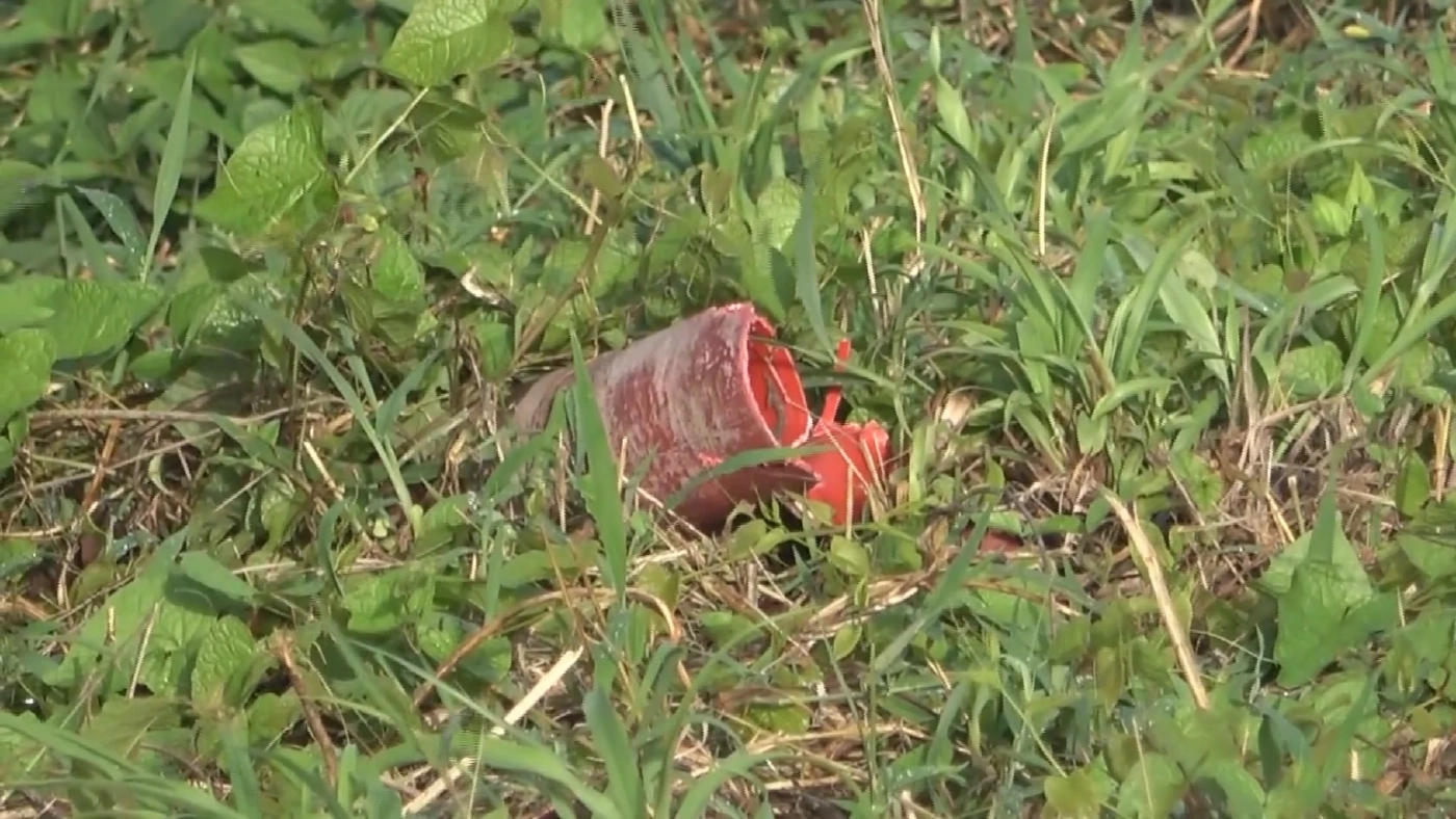 คนร้ายปาบึ้มบ้านประชาชน โต้จนท.วิสามัญแกนนำ 2 ศพ