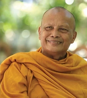 “พระพยอม” ชี้ “พส.” ทั้ง 2 รูป หมดบุญในผ้าเหลืองแล้ว