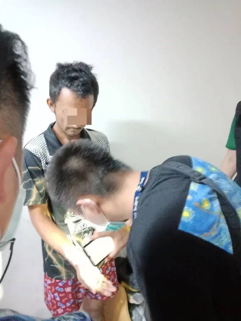 ศาลอนุมัติหมายจับมือมีดแทงสาวพิจิตรแล้วท่ามกลางความโล่งใจของชาวคอนโด