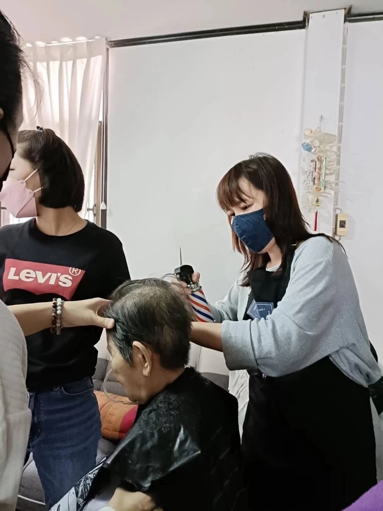 ซึ้งใจชาวเน็ต แฟนคลับ "บิ๊ก ดีทูบี" ดูแลครอบครัวแทน แม้ลูกชายจากไปแล้ว 14 ปี