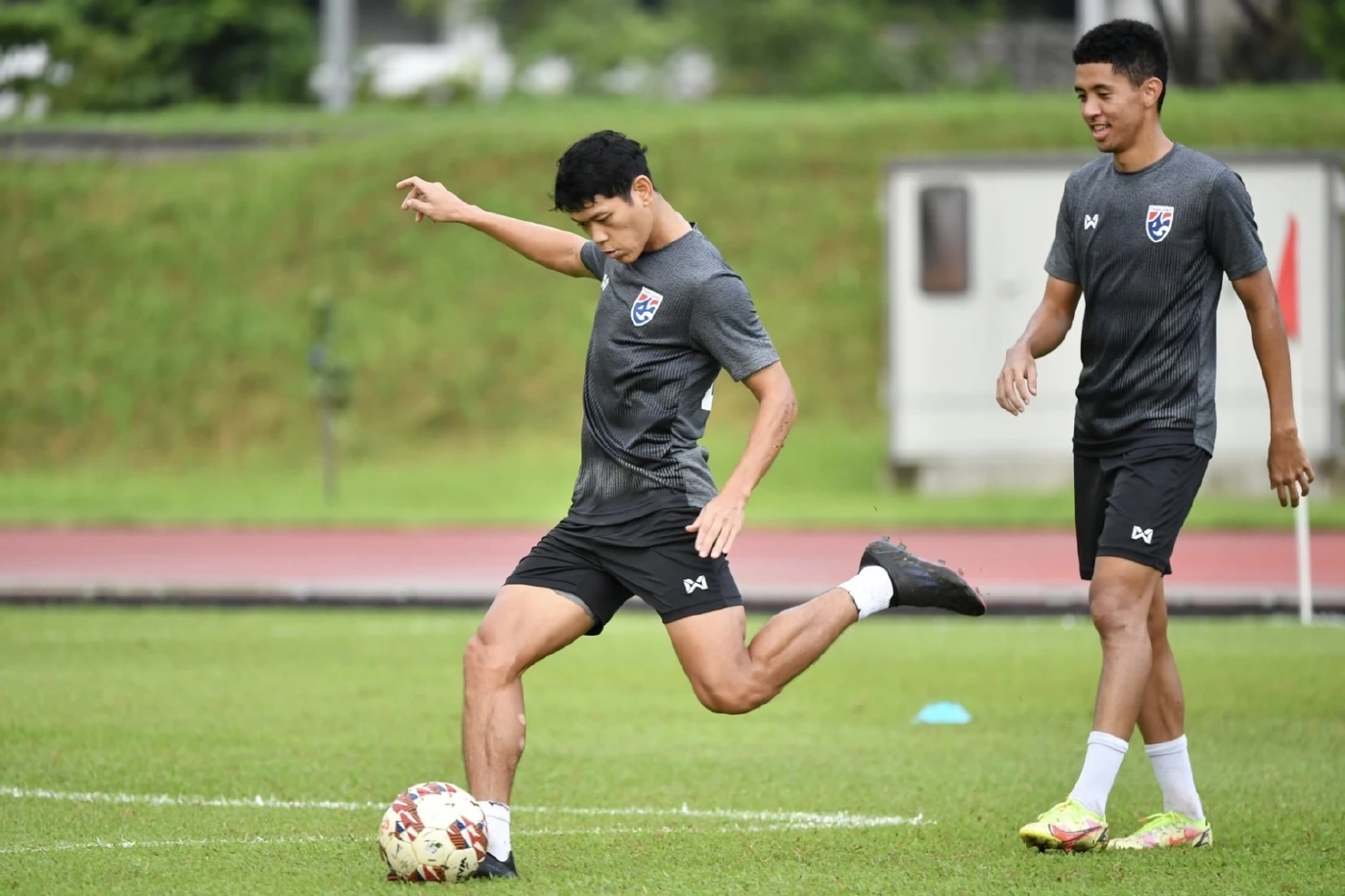 "มาโน่" นำ ไทยซ้อมต่อเนื่องก่อนดวลเวียดนามยกสอง