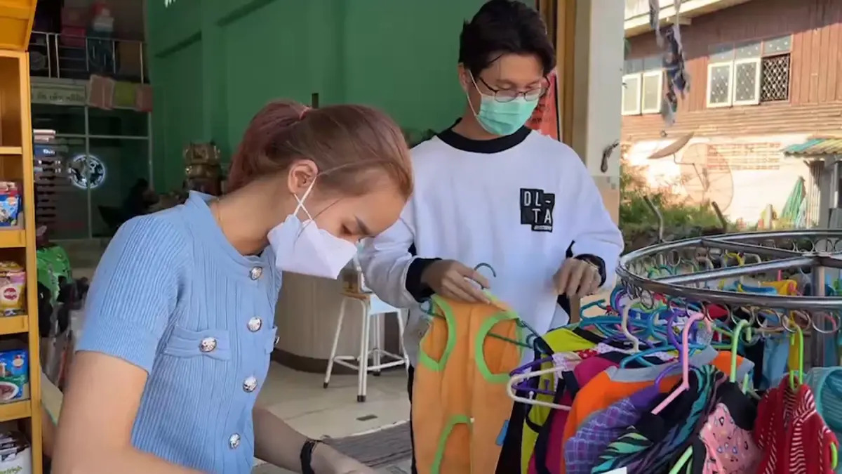 ร้านขายเสื้อผ้าสุนัข-แมวคึกคักรับลมหนาว