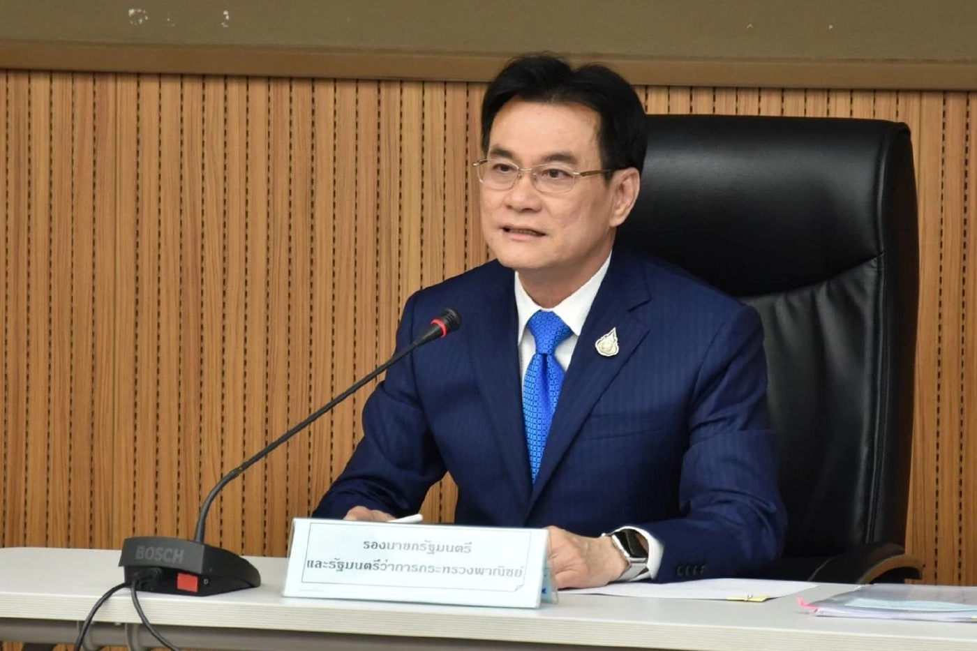 จุรินทร์ สั่งทูตพาณิชย์ จับตาสถานการณ์ "โอมิครอน" ป้องกันผลกระทบส่งออกไทย