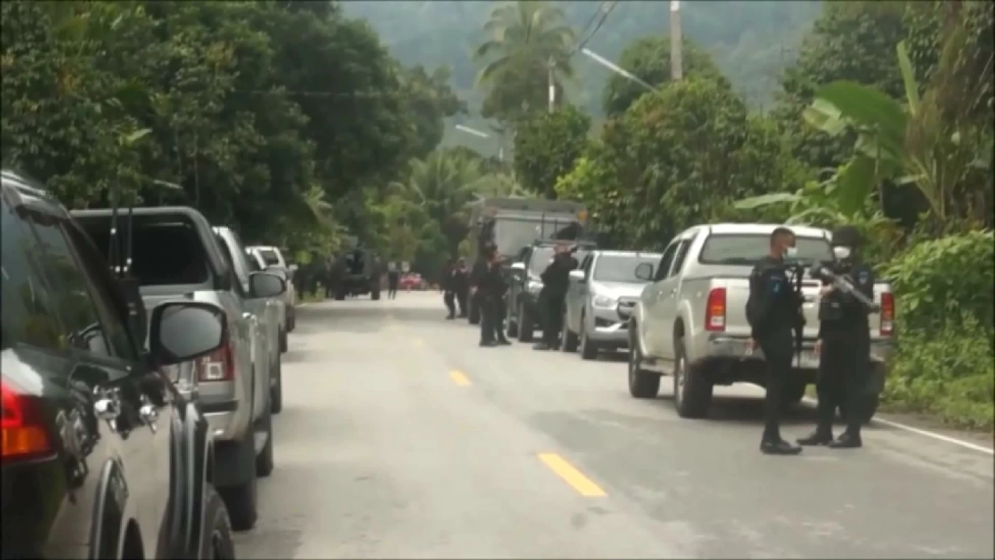 ดักบึ้ม! รายวันขบวนรถทหารพราน รถกระบะพังยับ