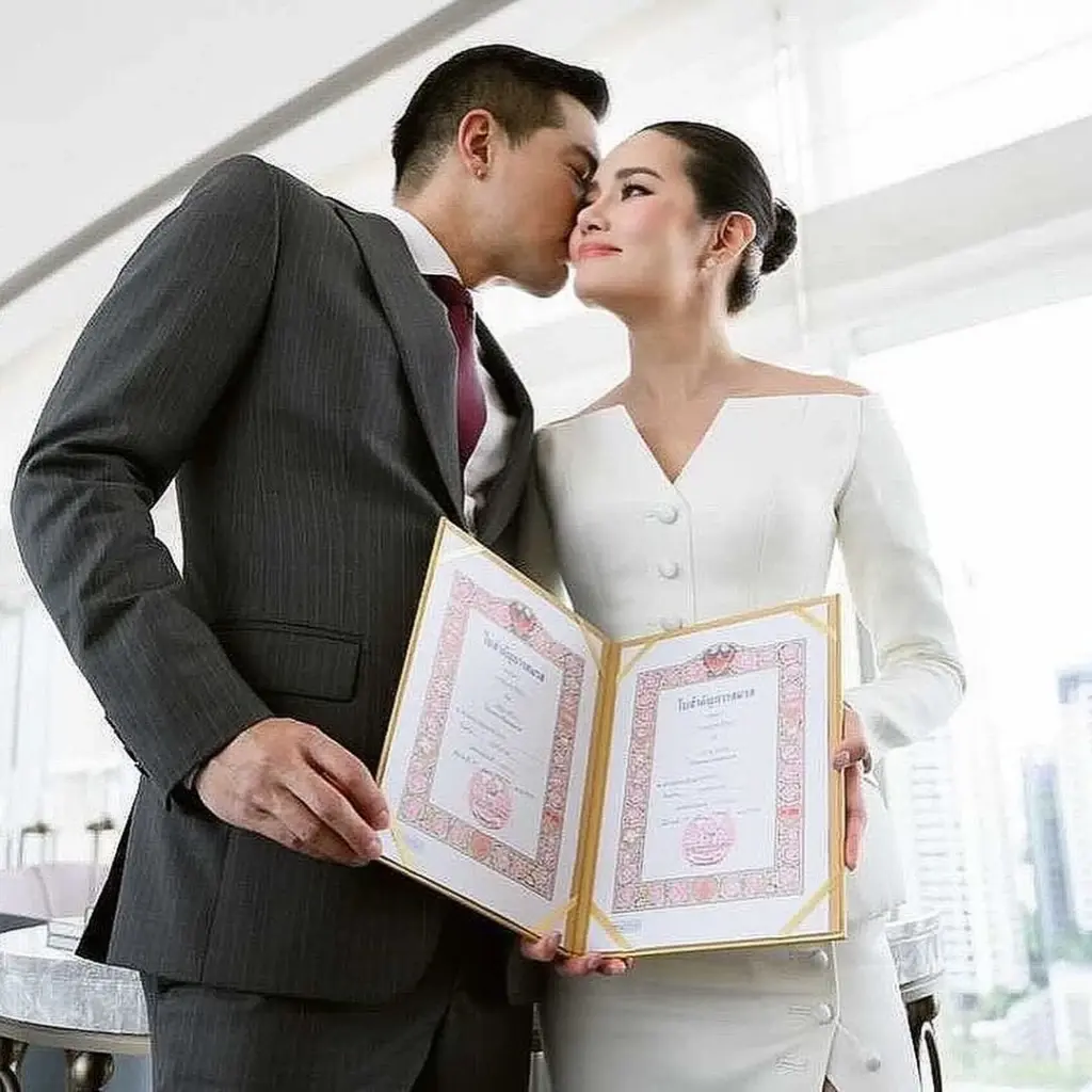 เปิดคู่รัก-คู่ร้าง วงการบันเทิงแห่งปี 2564