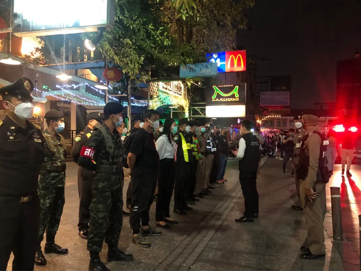กทม.คุมเข้มสถานประกอบการ เฝ้าระวังการแพร่ระบาดโควิด-19