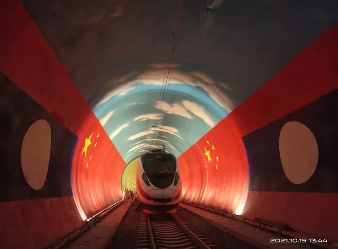 วันนี้ “วันชาติสปป.ลาว” รถไฟหัวกระสุนลาว-จีน เปิดทำการอย่างเป็นทางการ