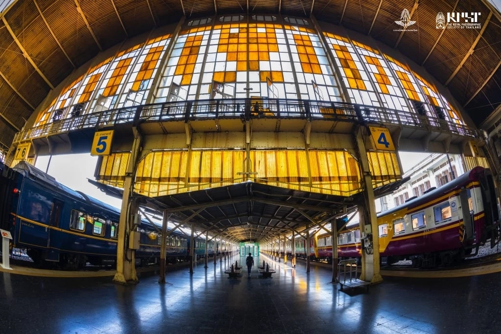 รางวัลชนะเลิศ : นายจิระพงษ์ วงศ์วิวัฒน์ รับรางวัลเงินสด 30,000 บาท พร้อมโล่