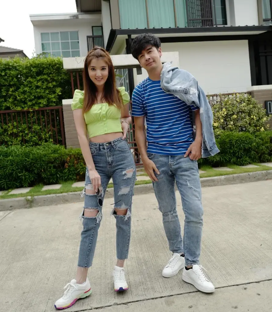 เปิดคู่รัก-คู่ร้าง วงการบันเทิงแห่งปี 2564