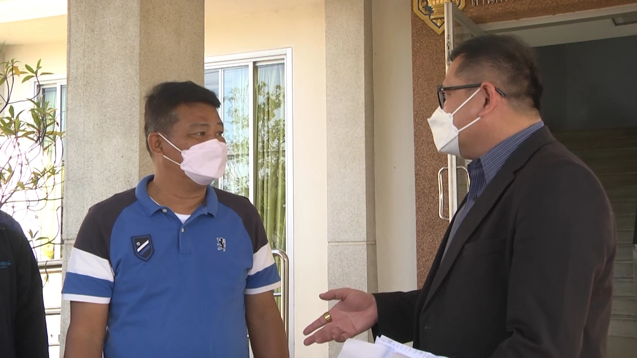 ร้อง กกต. ตรวจสอบป้ายหาเสียงผู้สมัคร นายก อบต.บ้านขาม