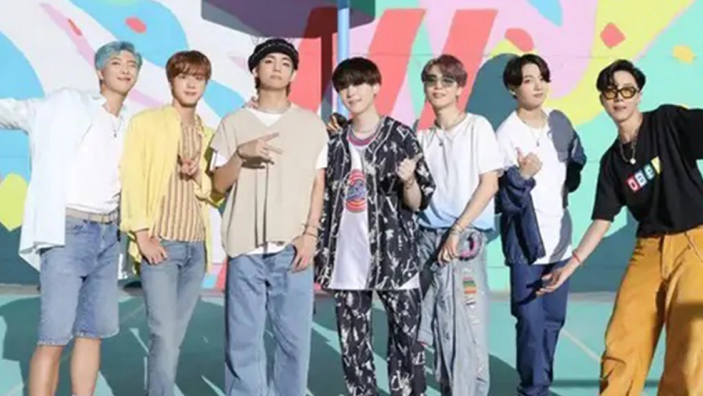 ศิลปินบอยแบนด์ระดับก้องโลก “บีทีเอส (BTS)”