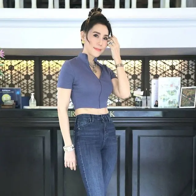 “ลูกษร ธนาภรณ์"  นางเอกดัง 30 ปีที่แล้ว ปัจจุบันสวยไม่เปลี่ยน